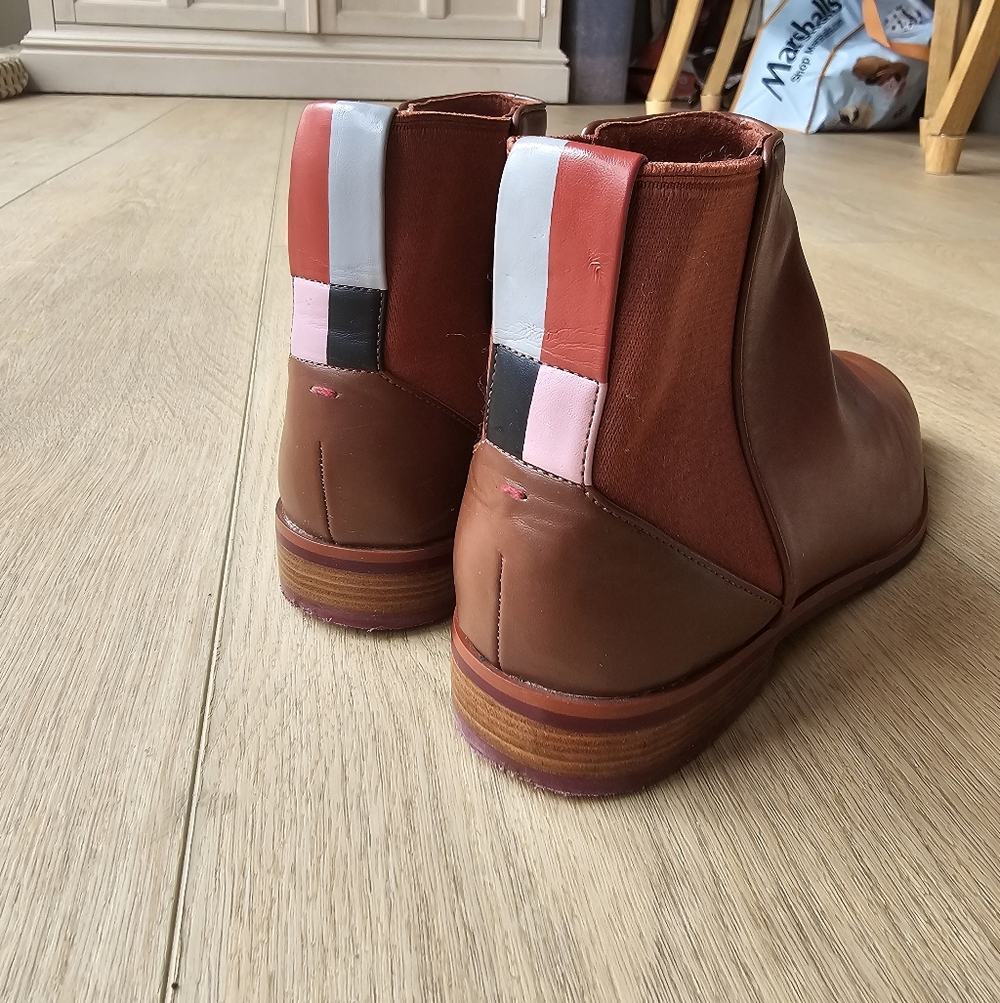Ted Baker Equiise Cabin Leather Chelsea Boot in Tan - Picture 3 of 8